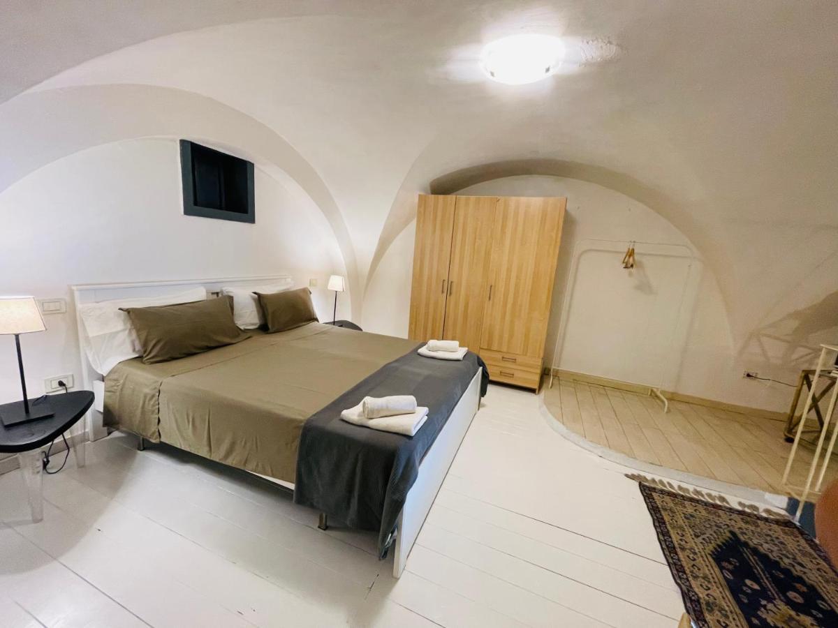 Ground Floor City Center 85 Барі Екстер'єр фото